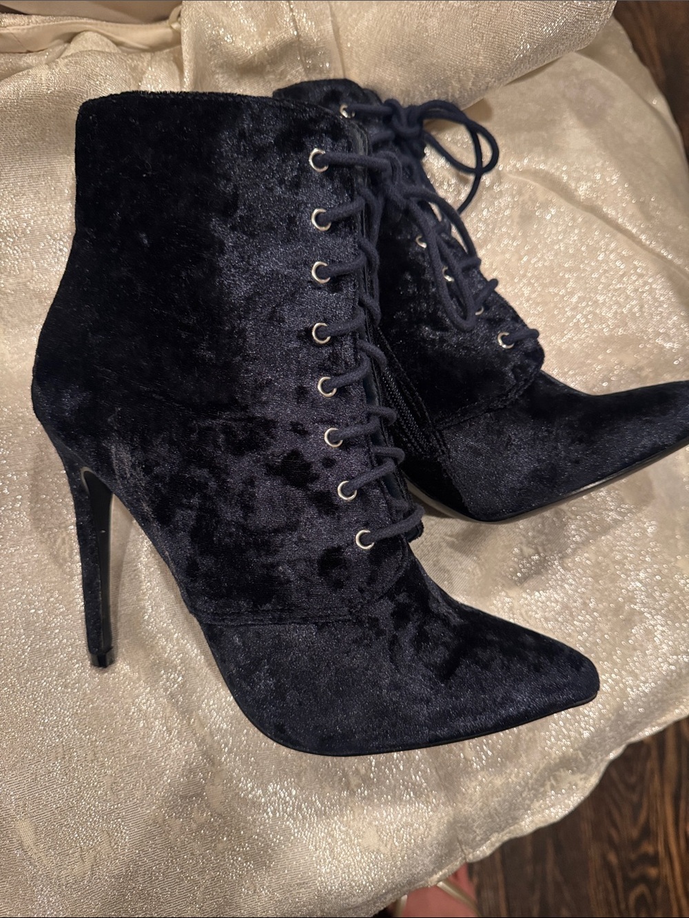 JustFab Navy Velvet Lace Up Pointed Toe Stiletto Ankle Boots Size 7.5